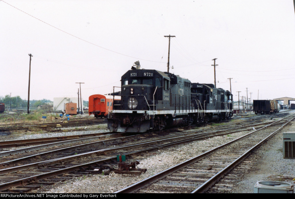 IC GP11 #8721 - Illinois Central